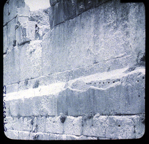 Soubassement à Baalbek au Liban
