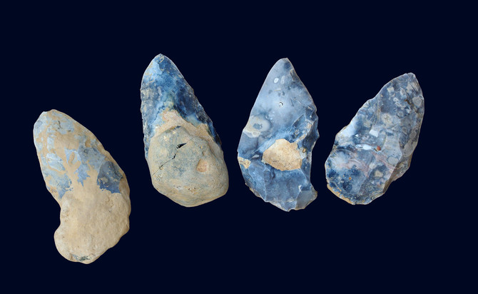 Bifaces en France, vieux de 300 000 ans.