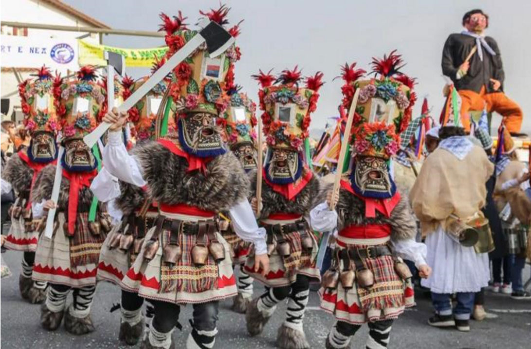 BasaJaun, Momotxorro et êtres extraordinnaires de l'Euskal Herria (“Pays Basque”, en français).