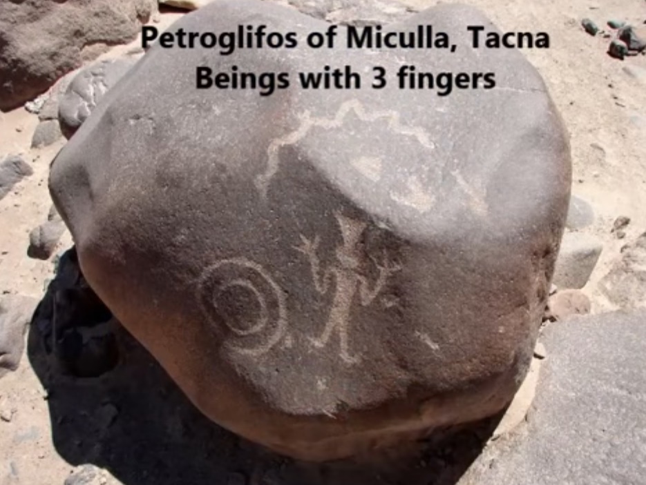 Pétroglyphes montrant une entité à trois doigts à Miculla, près de Tacna au Pérou.