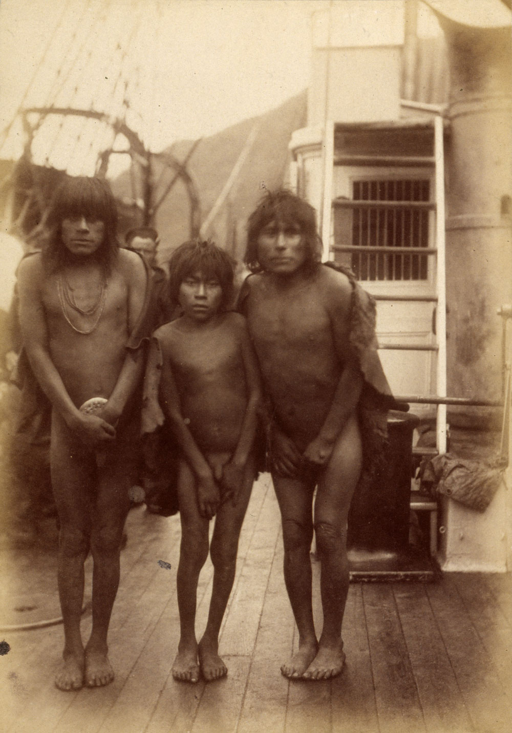 Fuégiens (Punta Arenas, îles extrême cap Horn, Argentine-Chili), par Louis-Ferdinand Martial (octobre 1882 à août 1883).