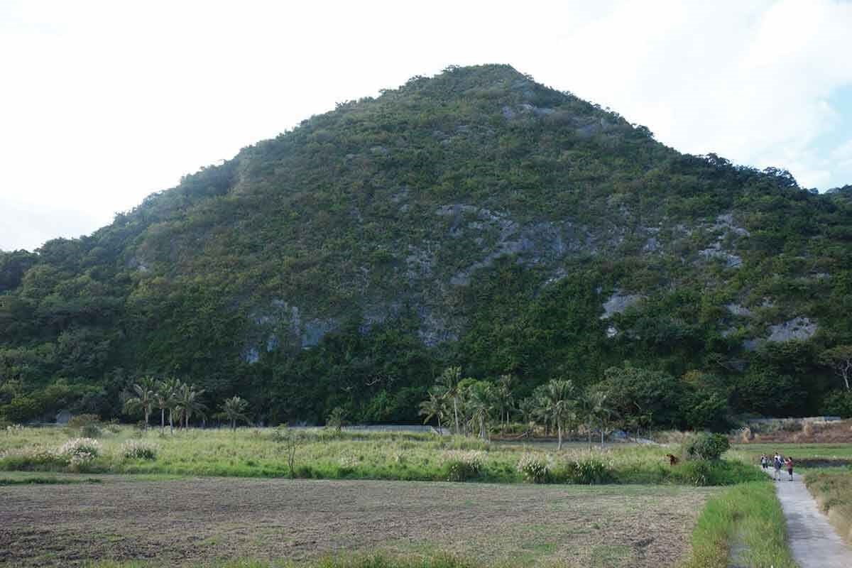 Etres de petite taille (1,30m), dans les montagnes, les grottes Xiaoma à Taïwan.