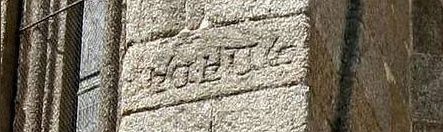 Inscription gaélique sur l'église Santiago à Betanzos en Galice.