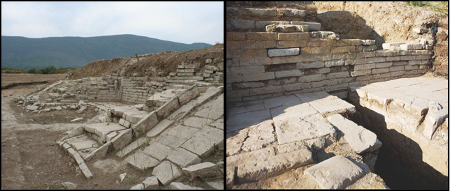 Murs enduits de calcaire, peints de bandes rouges horizontales, au milieu du lac de montagne, entre Russie et Mongolie, il y a 7 000 ans.