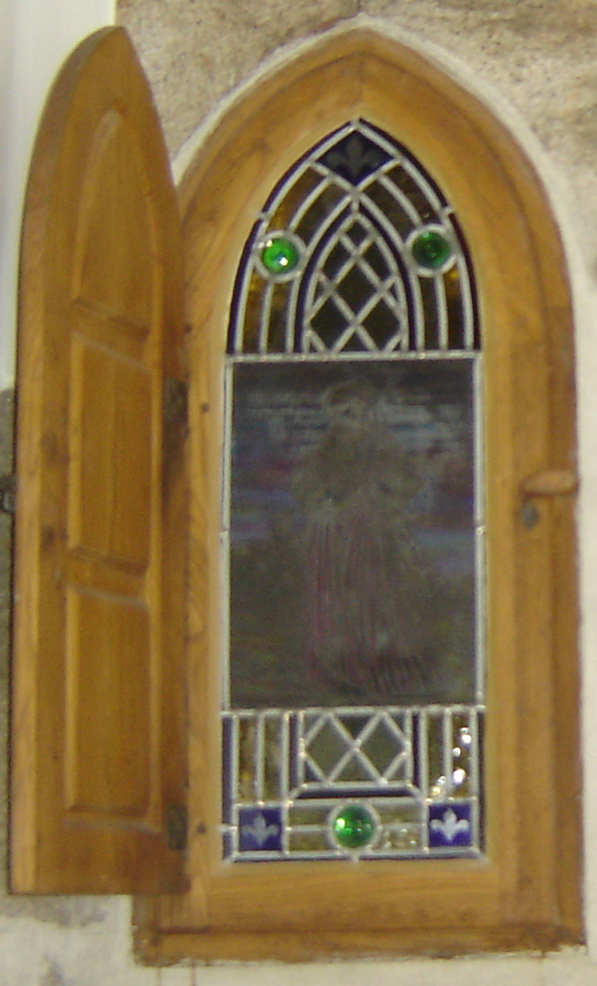 Porte du Bonheur "Au Fil de Soi" d'Issamoulenc, dans l'Auzène, en Ardèche.
