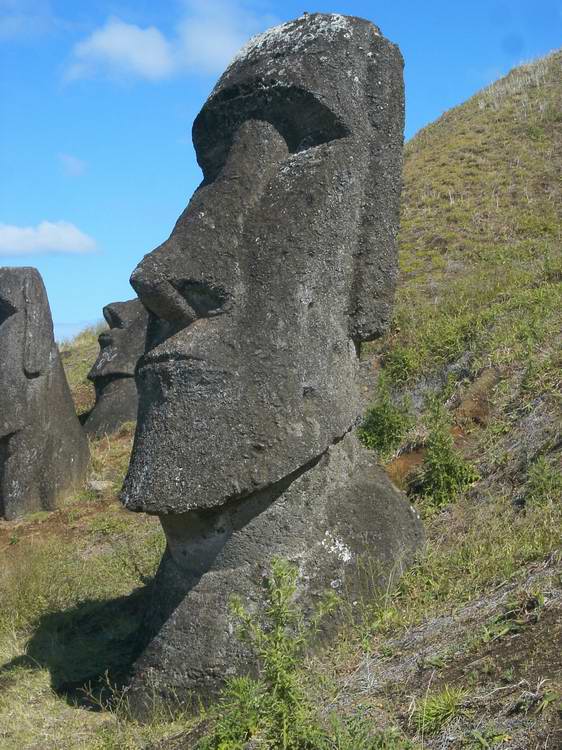 Moaï du Rano-Raraku