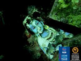 Statuette déesse hindou à 500 mètres des côtes à Swami Rock au Sri Lanka, entre l'an 300 av. J.-C. et l'an 1300 ap. J.-C.