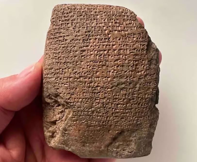 Tablette d'argile en langue hourrite de Turquie.